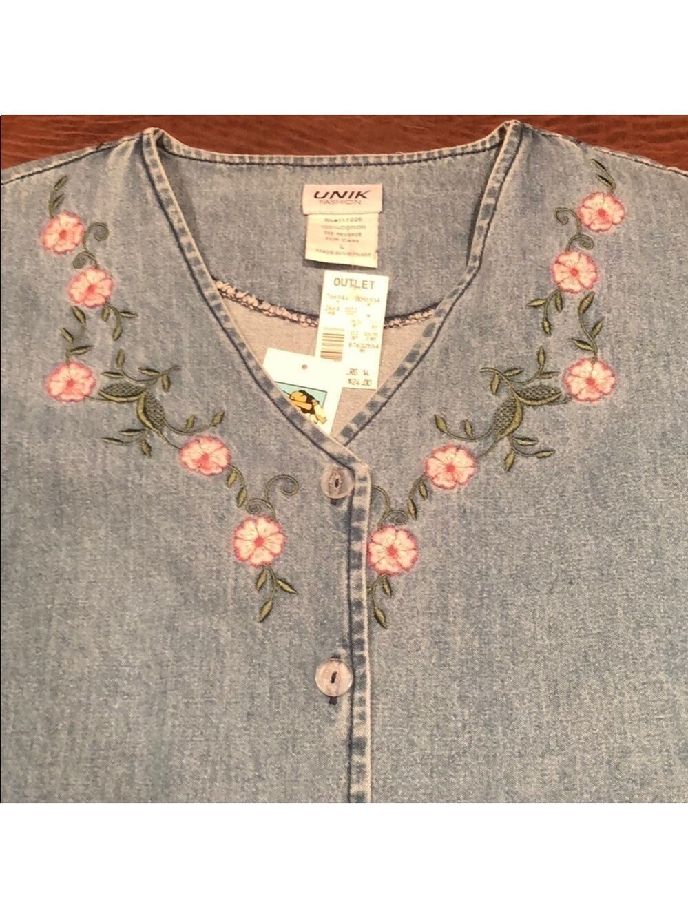 UNIK FASHION NWT! Jean Top embroidered size L